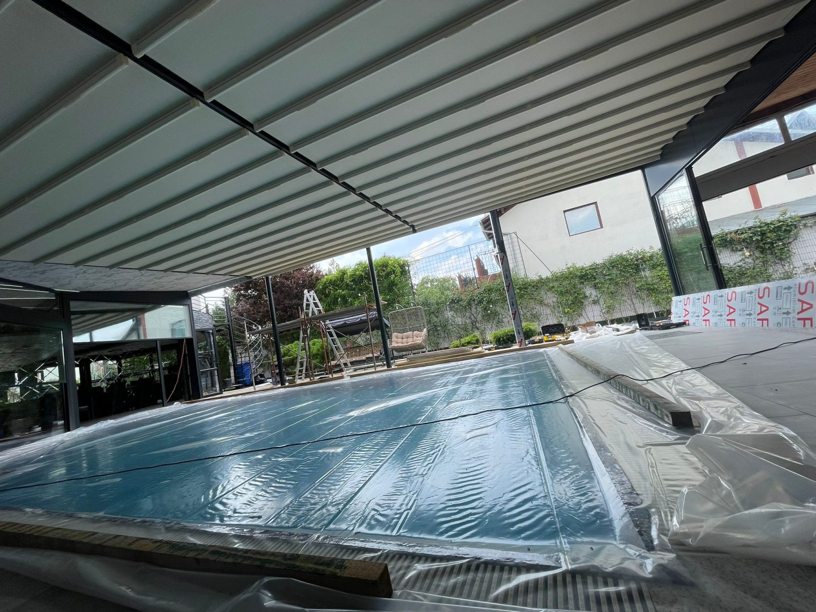 pergola si geam peris